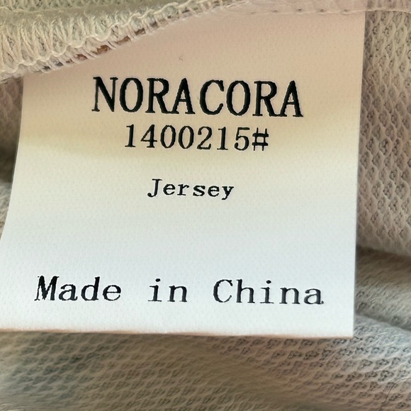 Noracora Top - Asymmetrical Neck Buttoned Floral Casual Long Sleeved Top - Large - Picture 8 of 9